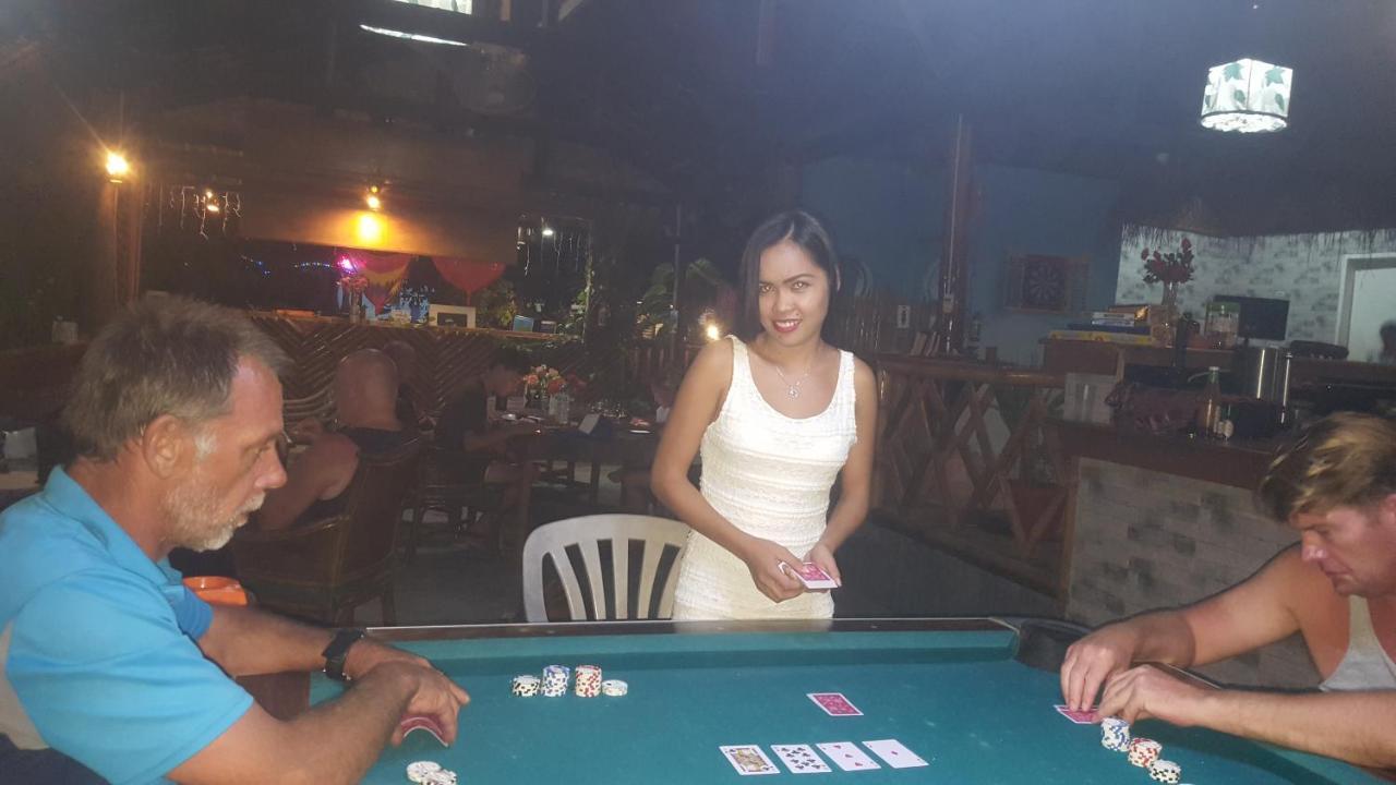 The Shark'S Tail Dive Center Daanbantayan Exterior foto