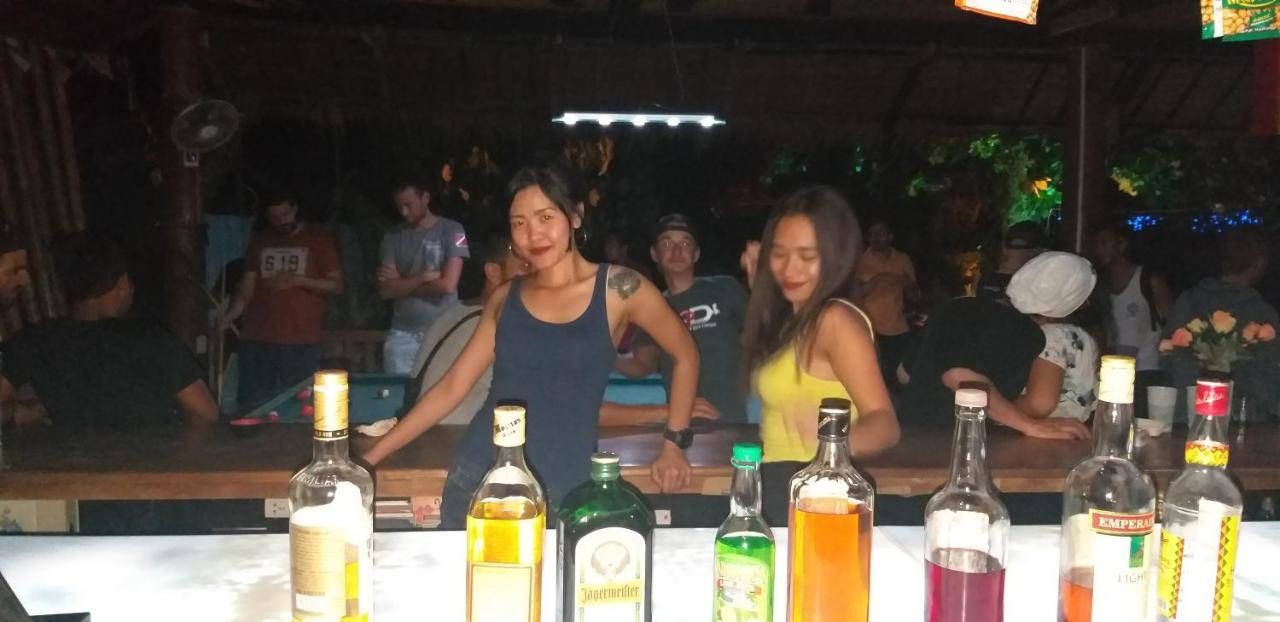 The Shark'S Tail Dive Center Daanbantayan Exterior foto