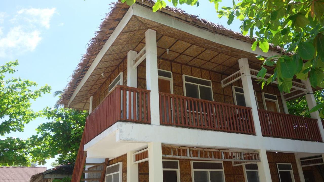 The Shark'S Tail Dive Center Daanbantayan Exterior foto