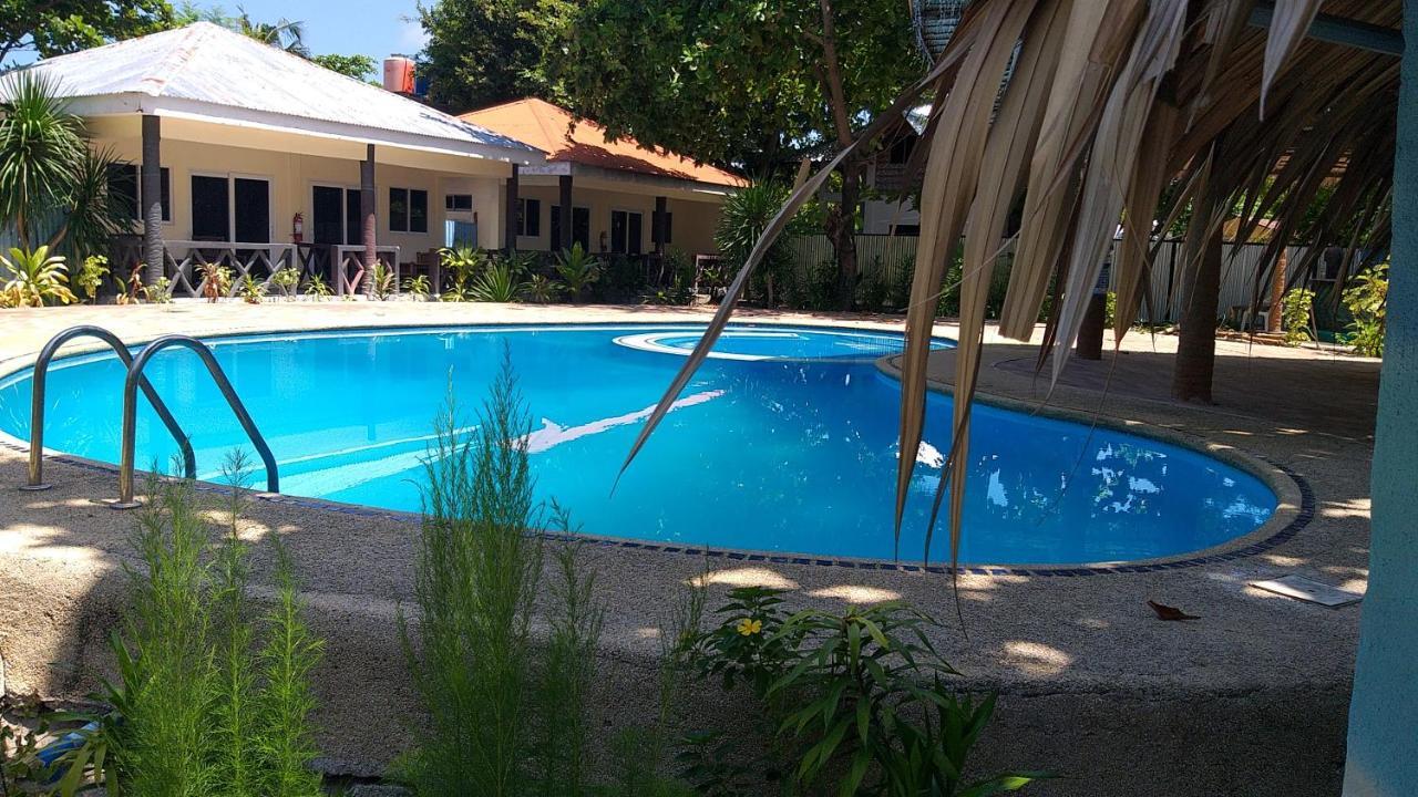 The Shark'S Tail Dive Center Daanbantayan Exterior foto