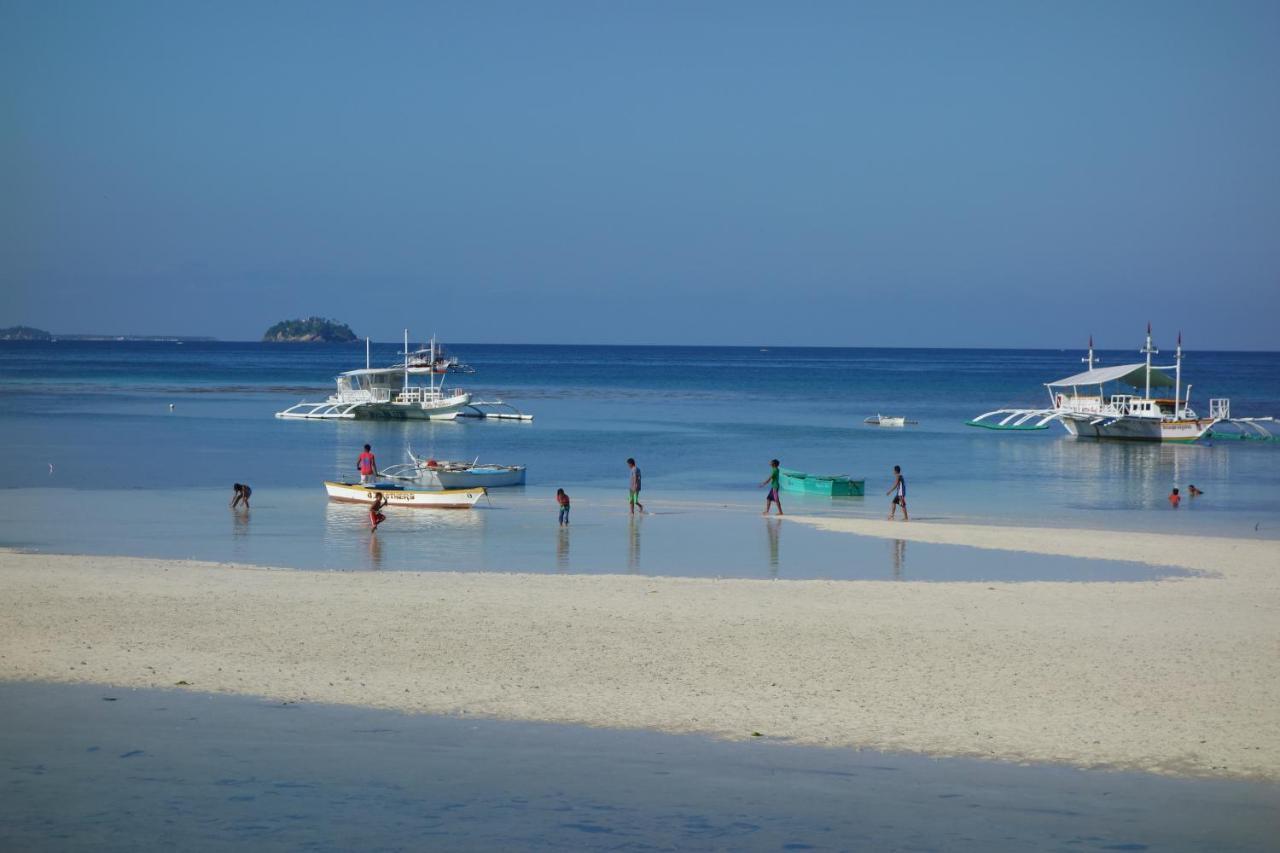The Shark'S Tail Dive Center Daanbantayan Exterior foto