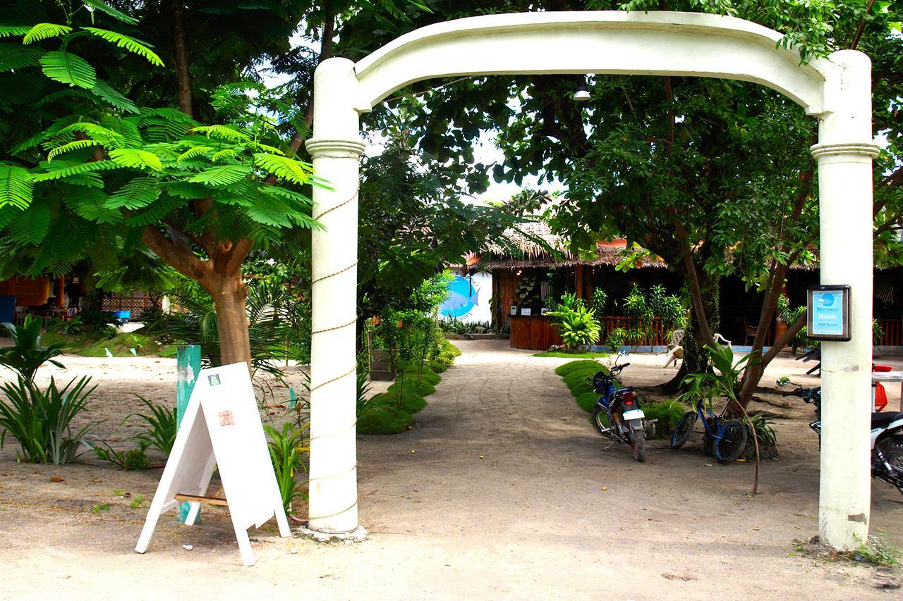 The Shark'S Tail Dive Center Daanbantayan Exterior foto